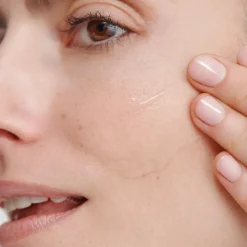 Dr. Hauschka Uudistava Seerumi